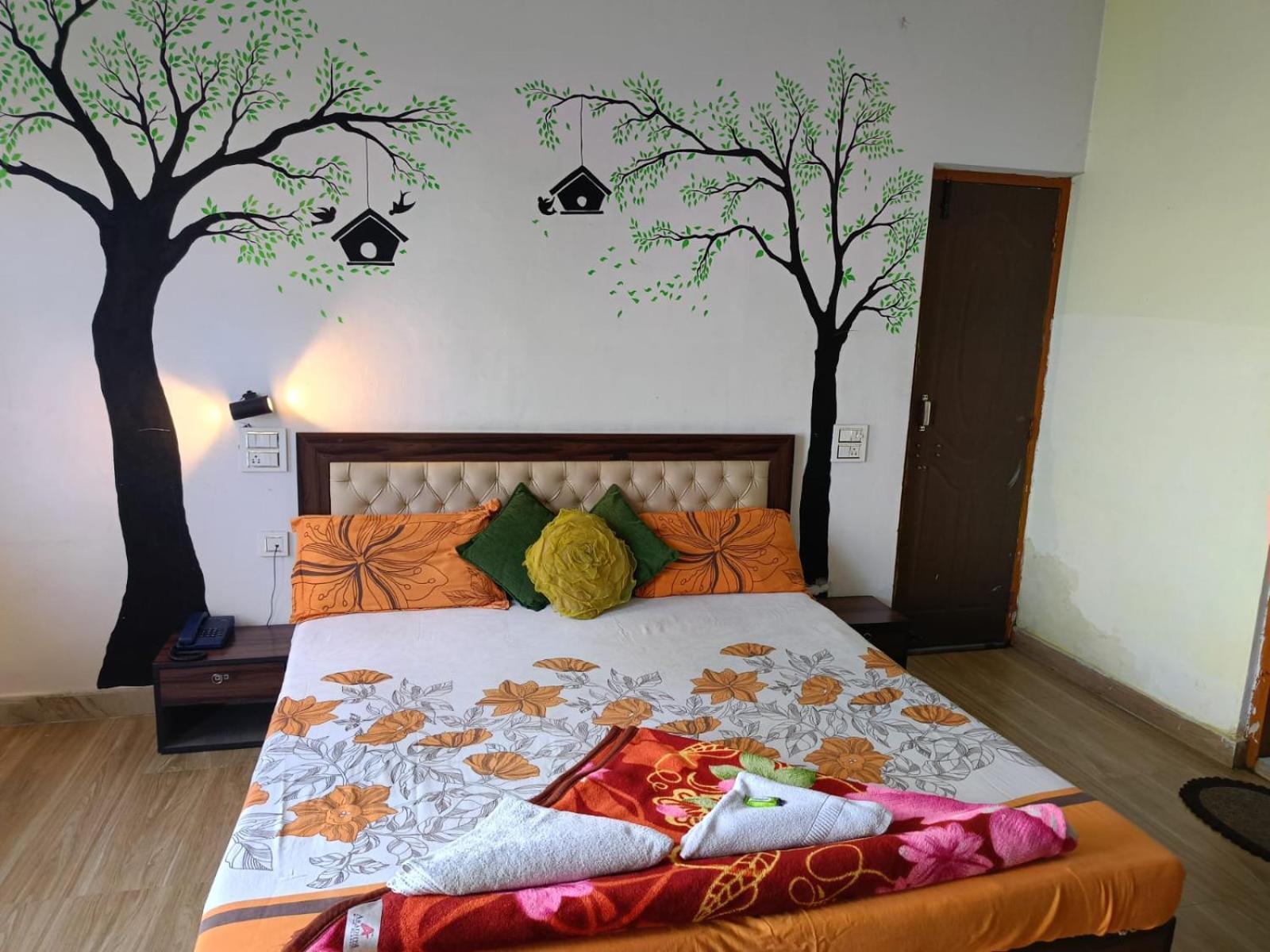 Joshi Holiday Home Stay Lansdowne Exterior photo